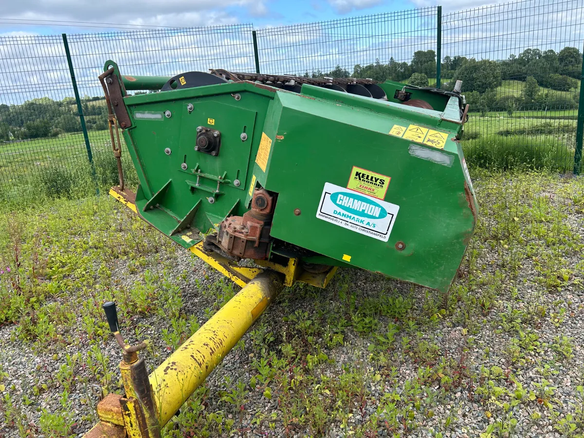 Champion whole crop header to suit John Deere - Image 4
