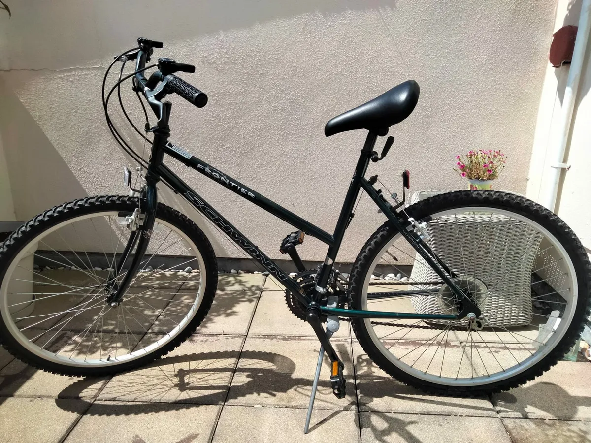 Ladies bicycle - Image 1