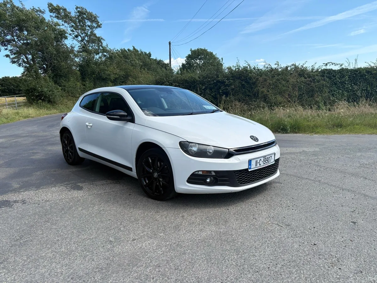 2011 Volkswagen Scirocco 2.0l TDI - Image 2