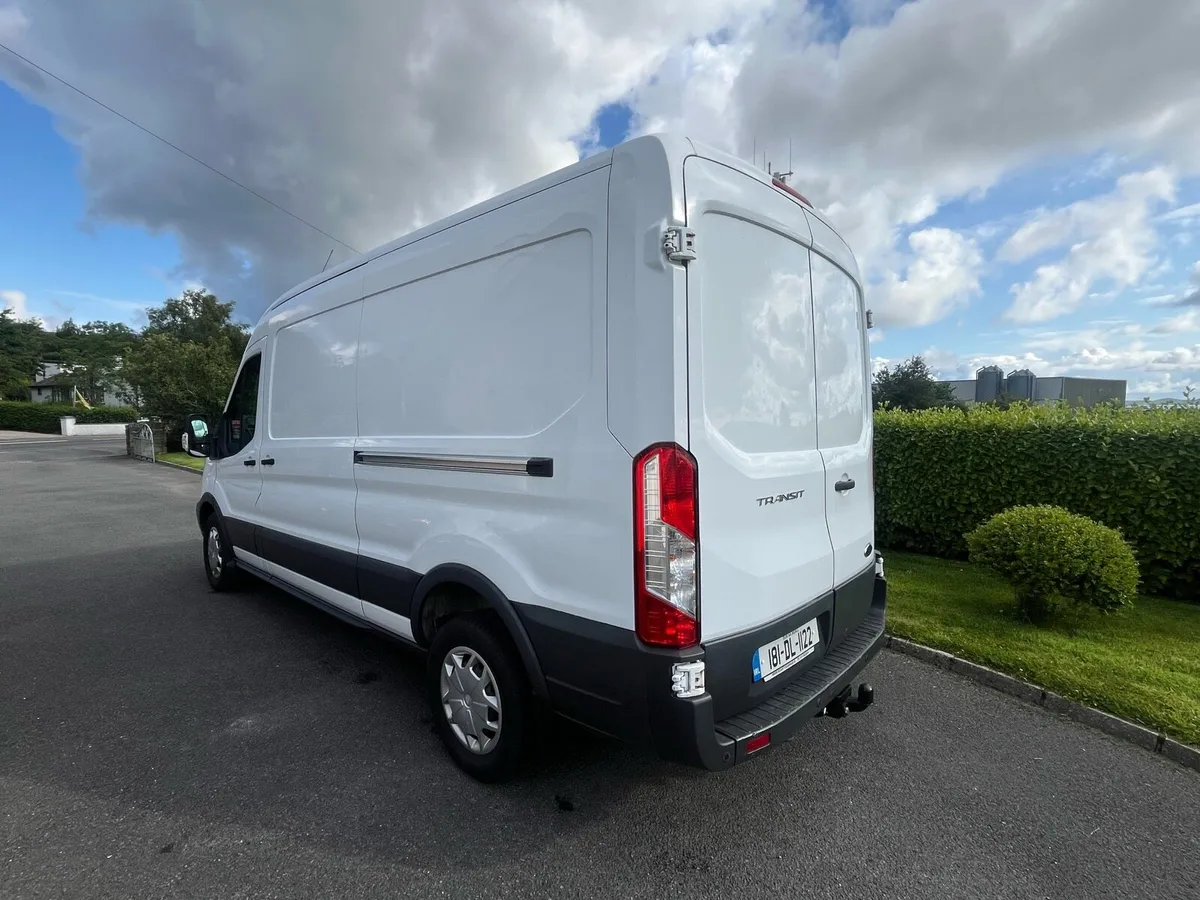 Ford Transit - Image 2