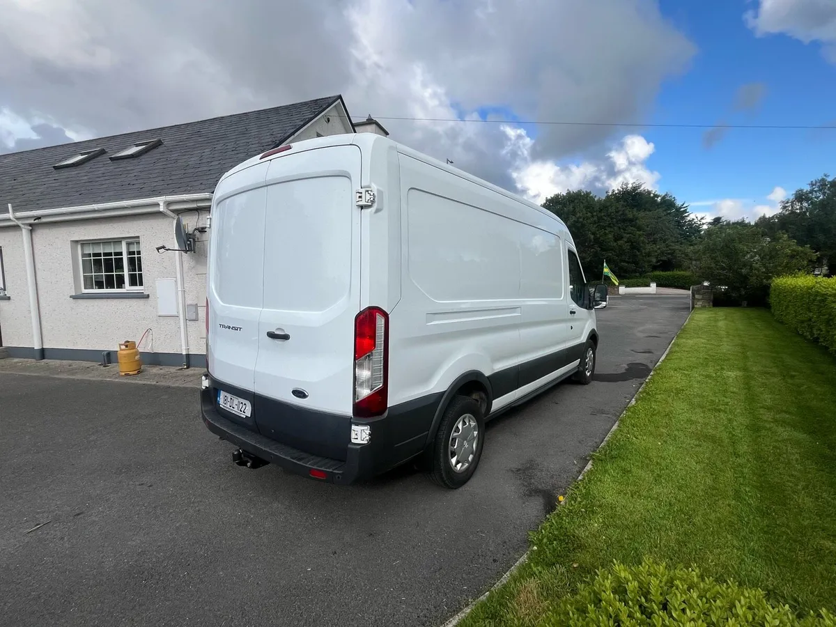 Ford Transit - Image 3