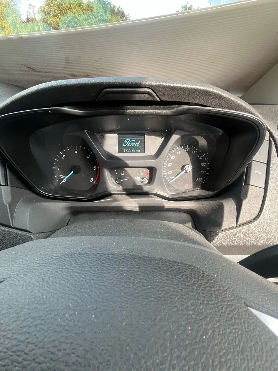Ford Transit - Image 4