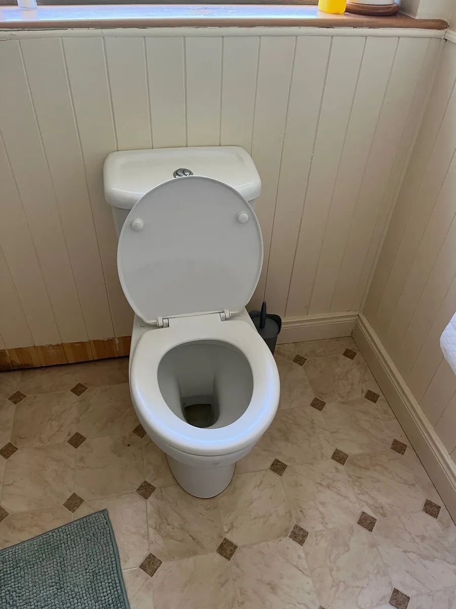 Bathroom suit - Image 2