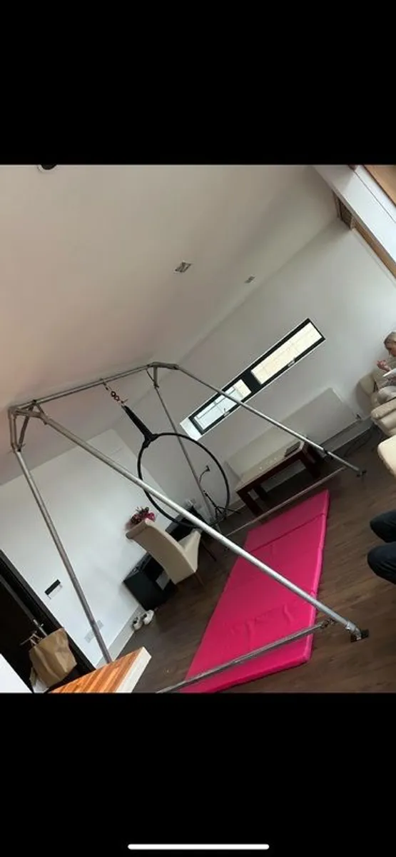 Aerial lyra hoop platform - Image 1