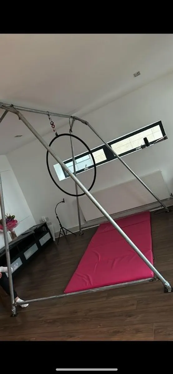 Aerial lyra hoop platform - Image 2