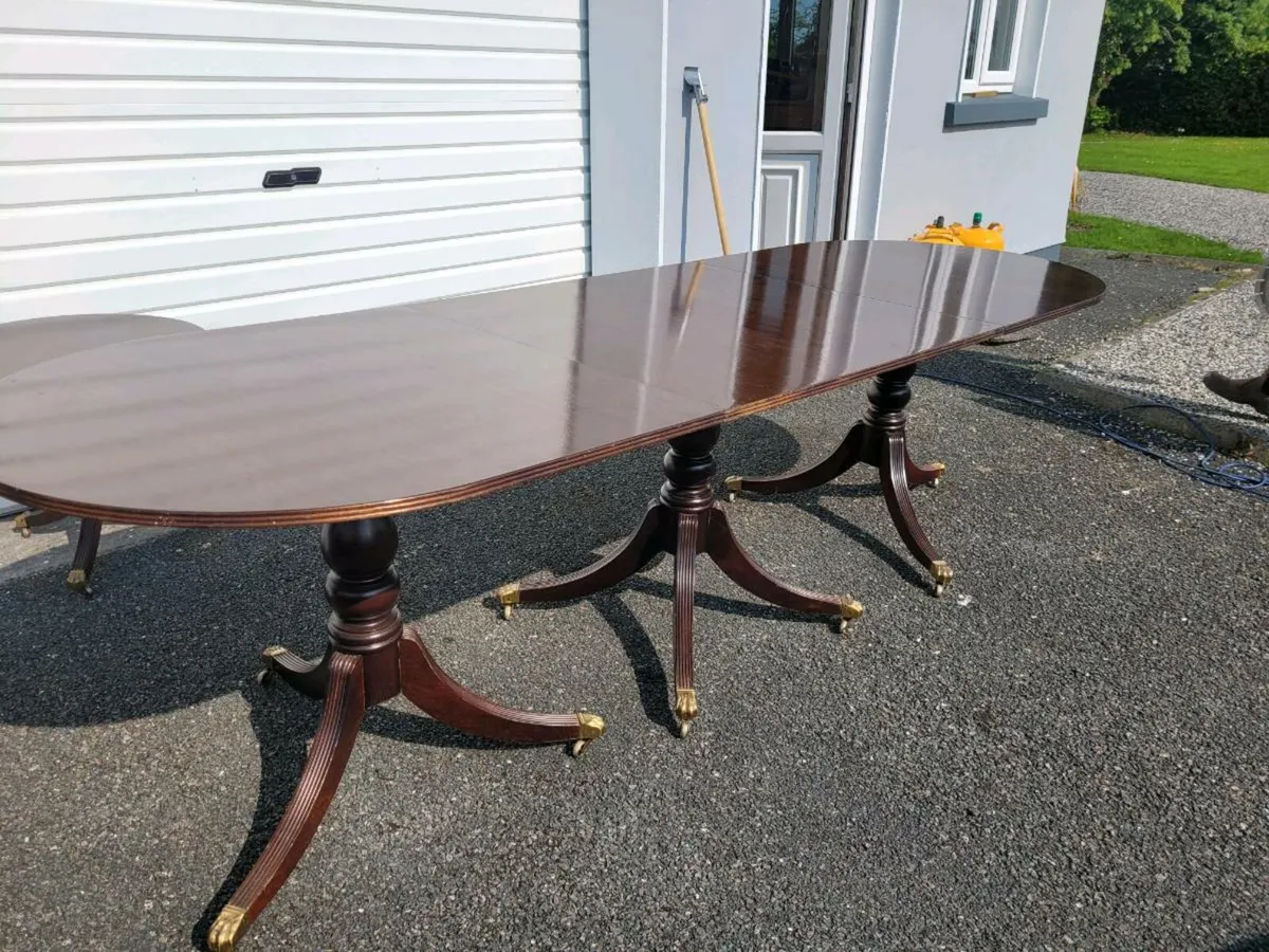 Mahogany dining room table, seats 10 people - Image 3