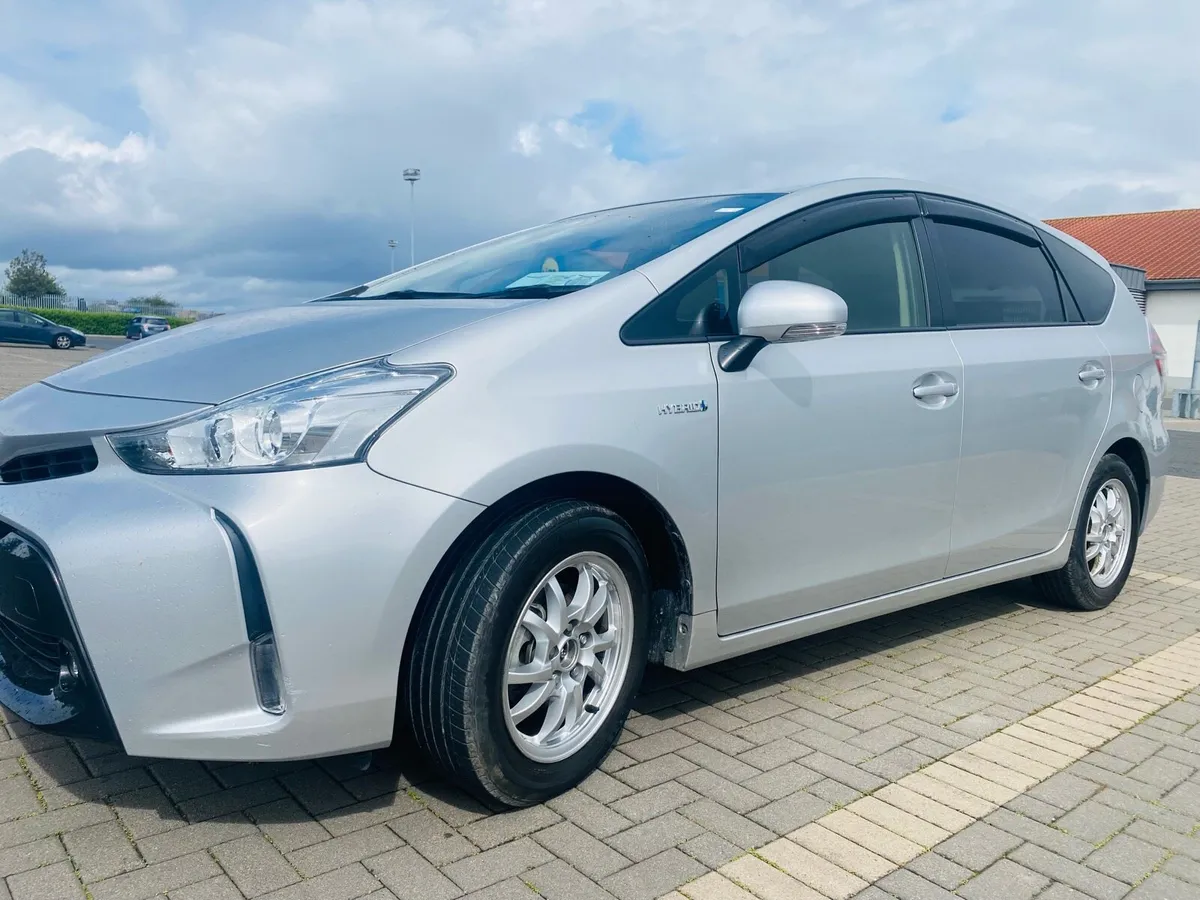 Toyota Prius 5 Seater - Image 2