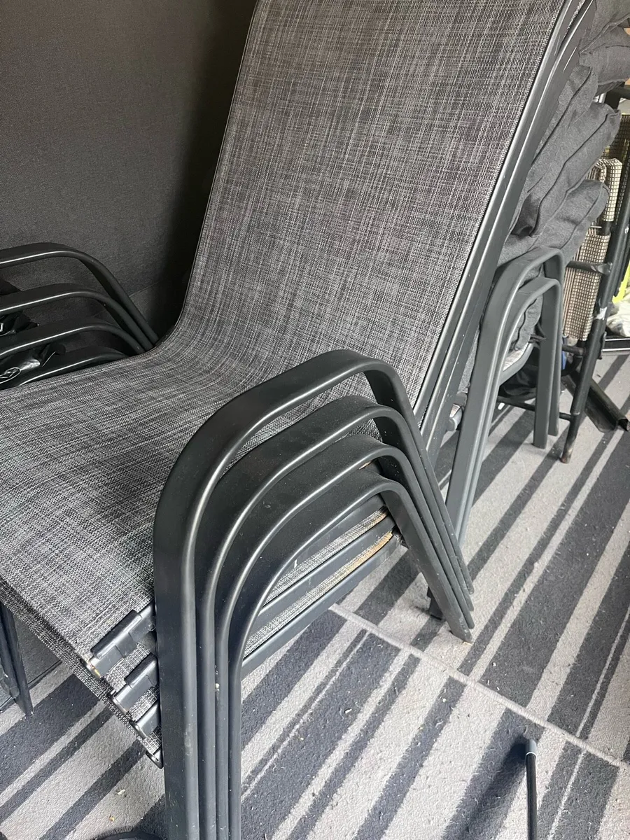 Garden table & 4 chairs - Image 2