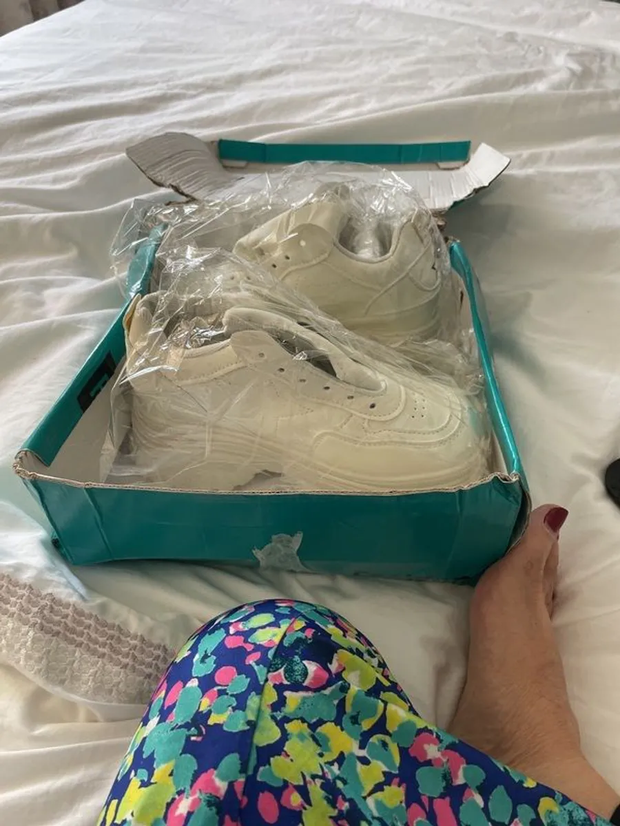 women shoes - Image 2