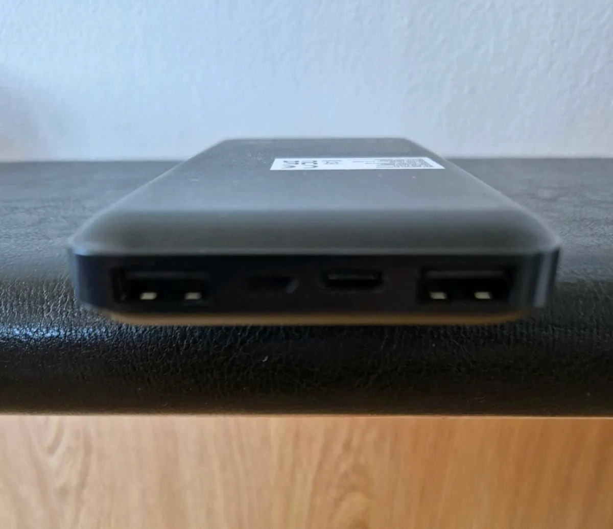 Power Bank 10000Mah (including earphones + cable) - Image 2