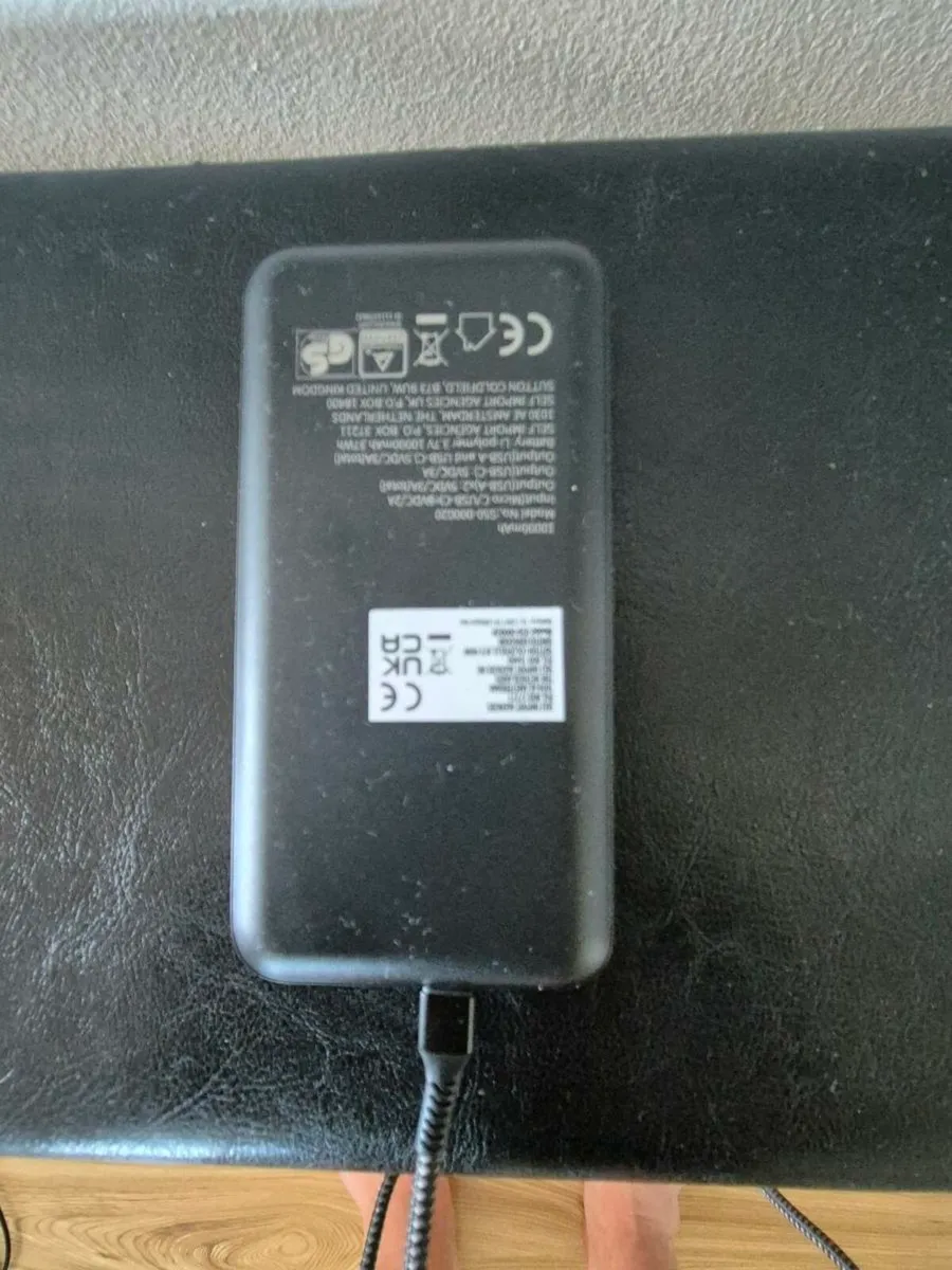 Power Bank 10000Mah (including earphones + cable) - Image 4