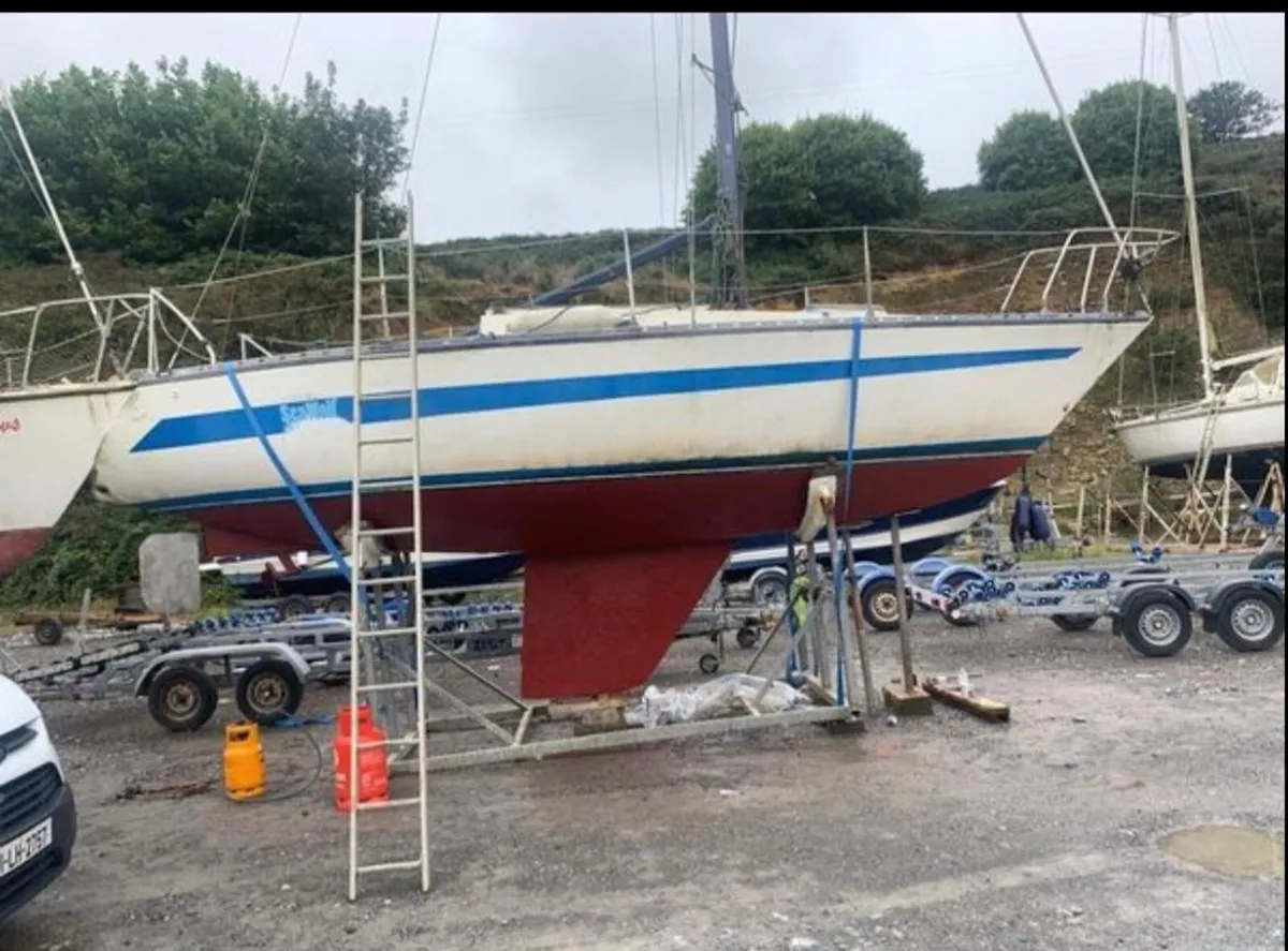 Yacht - Image 1