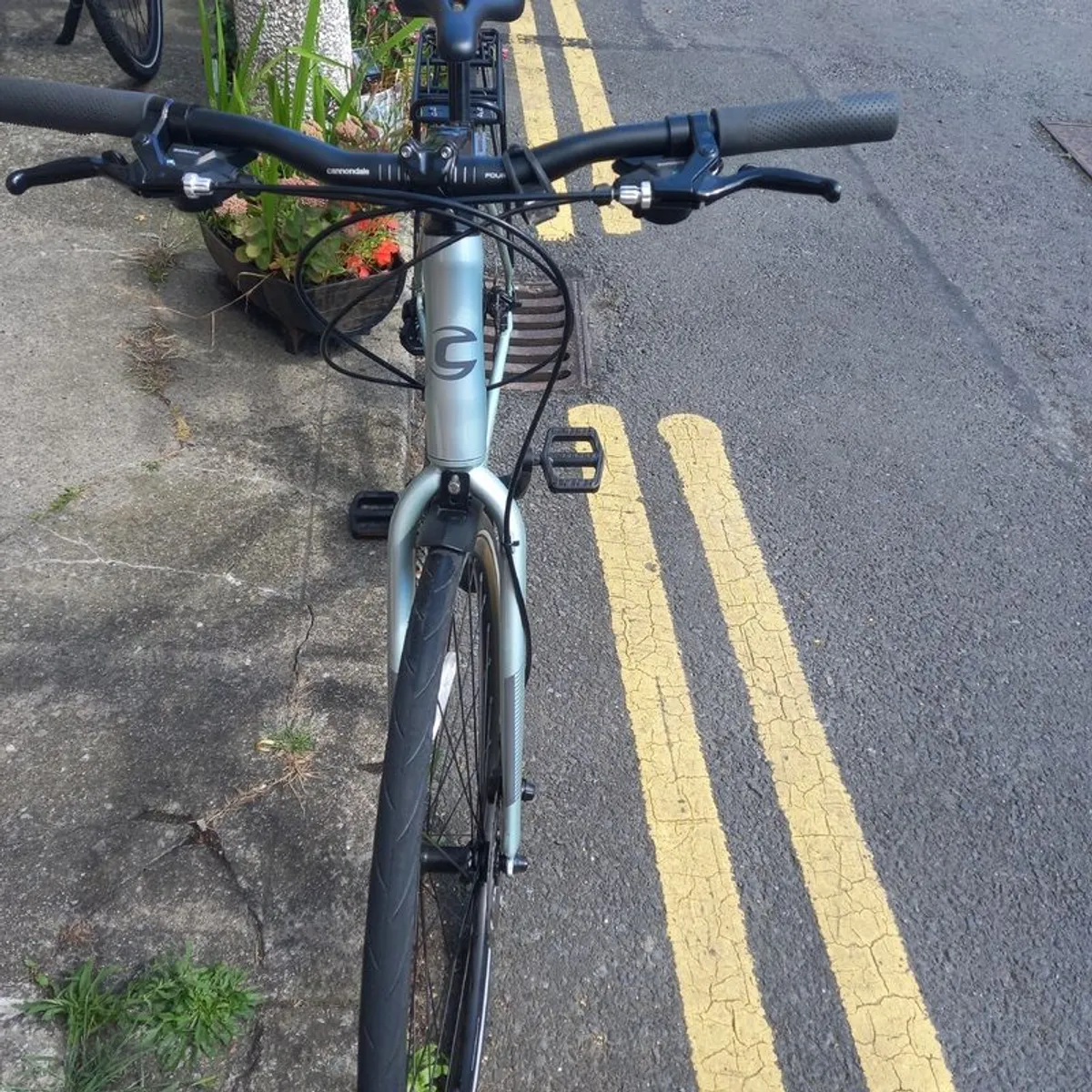 Ladies Bike as new - Image 4