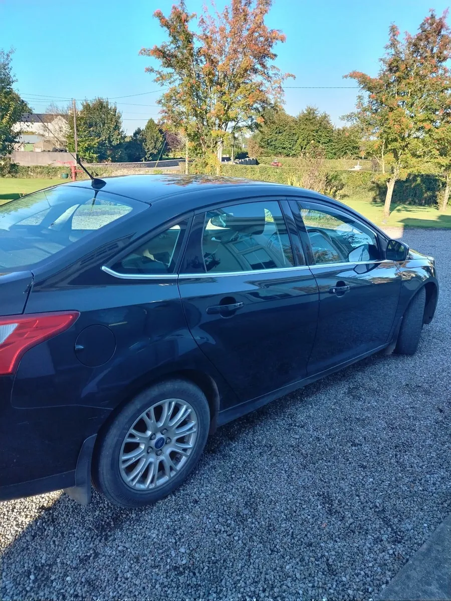 Ford Focus 2012 - Image 2