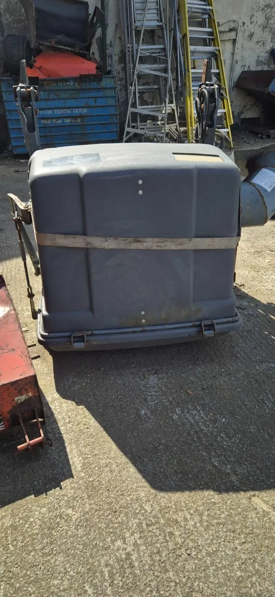 High tip grass box - Image 3