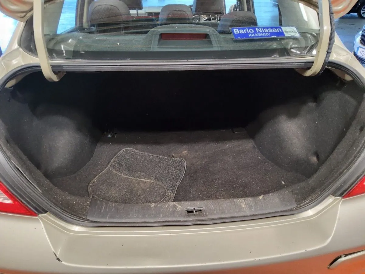 Nissan Tiida 1.6 SVE - Image 4