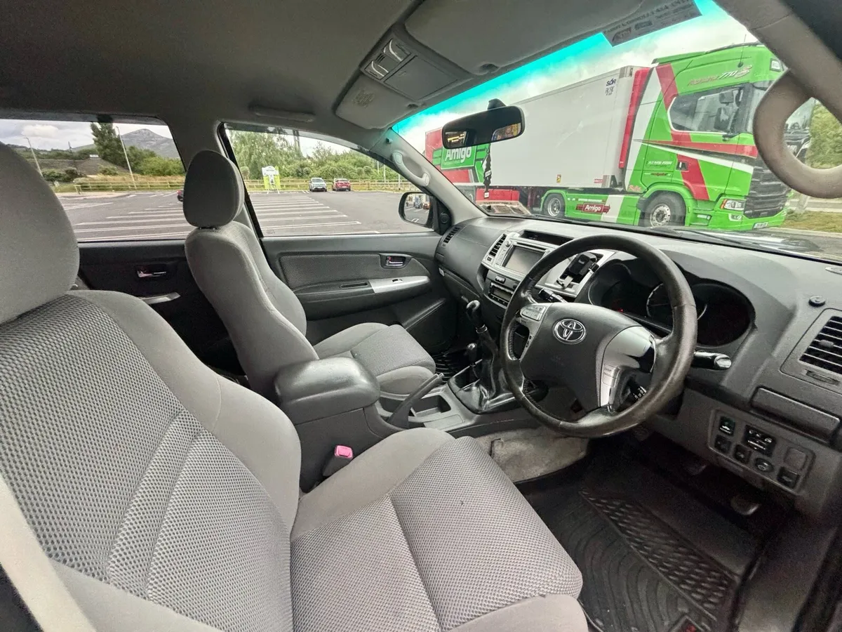 Toyota Hilux Invincible (Undersealed) - Image 2