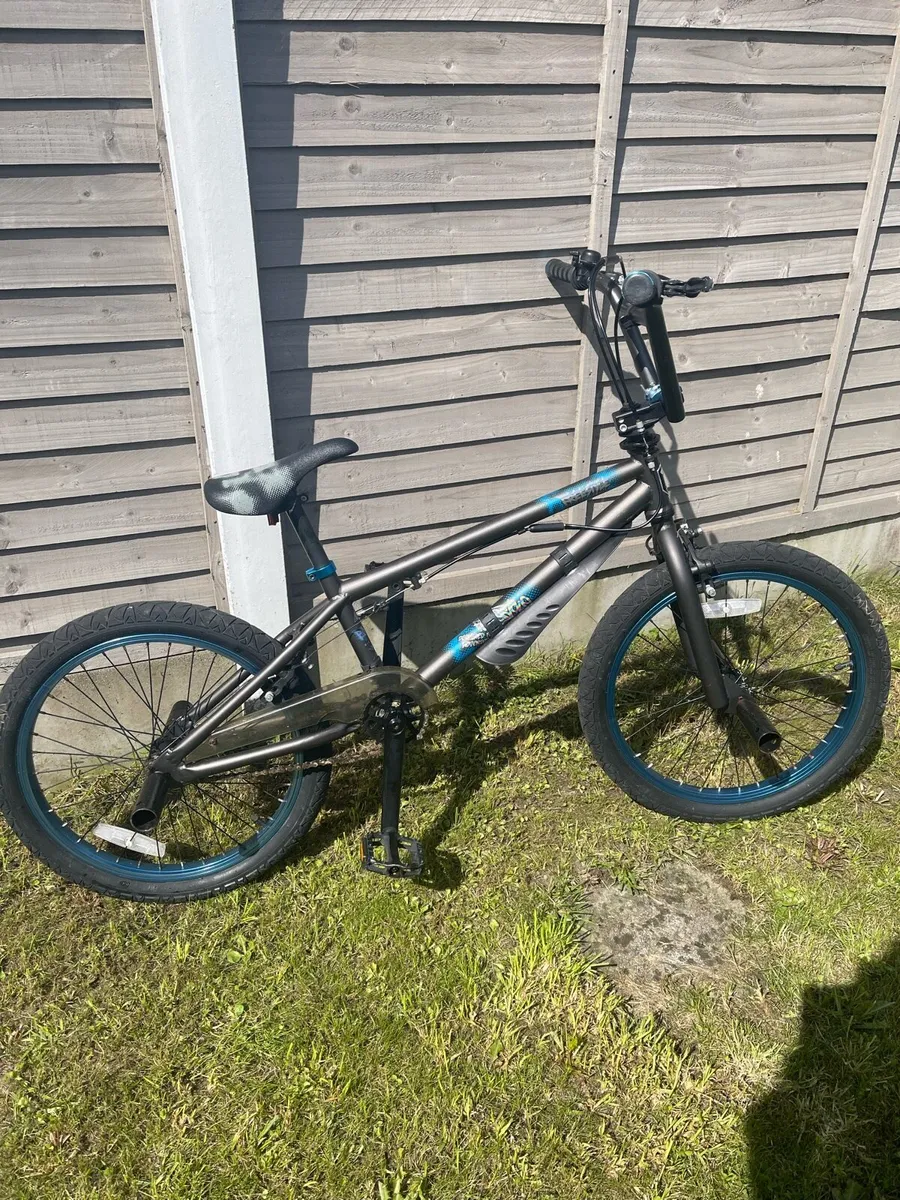 Kids BMX like new - Image 1