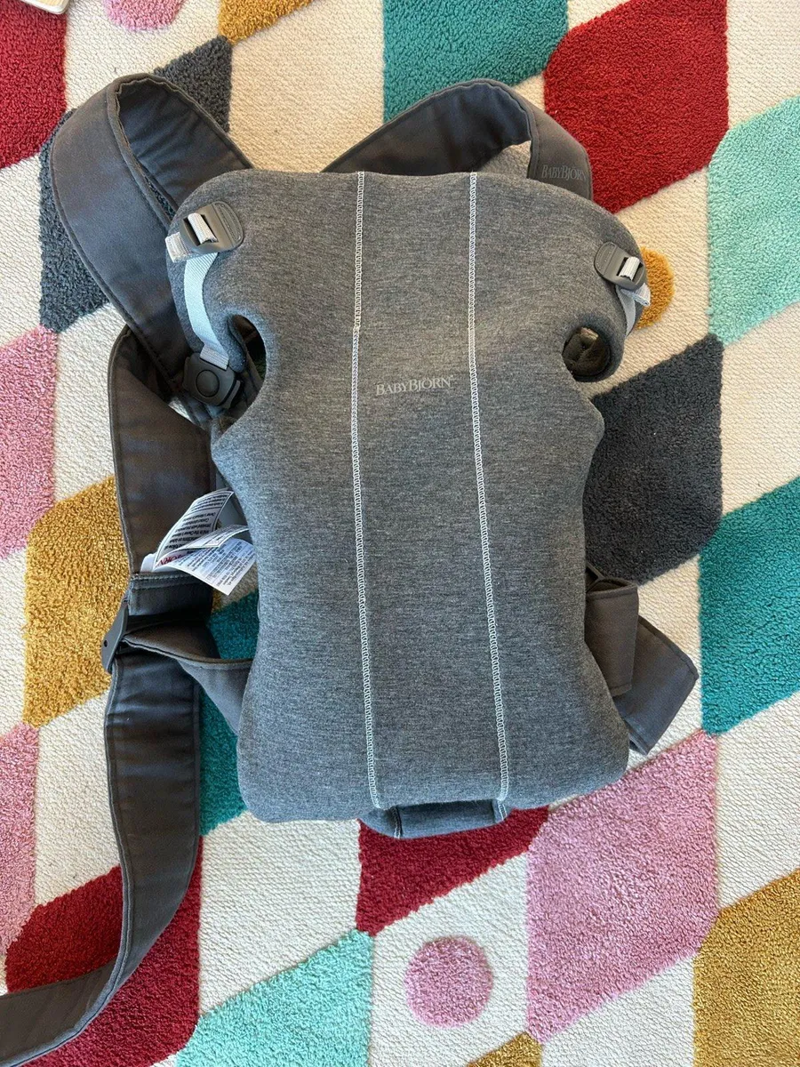 Babybjorn Mini Carrier - Image 1