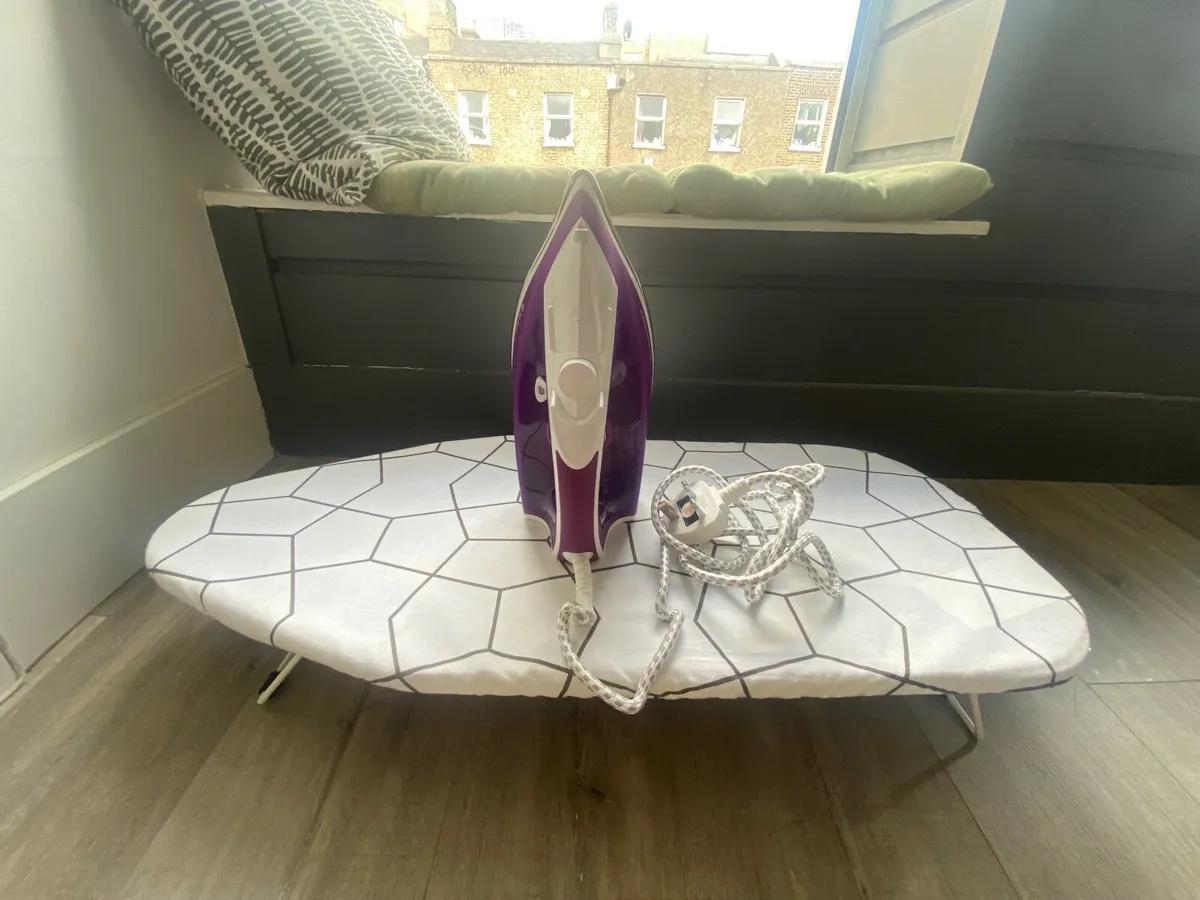 Steam Iron - including board - Image 2