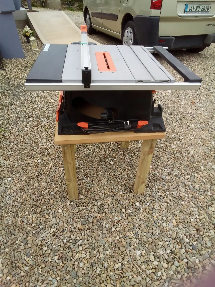 Table saw - Image 1