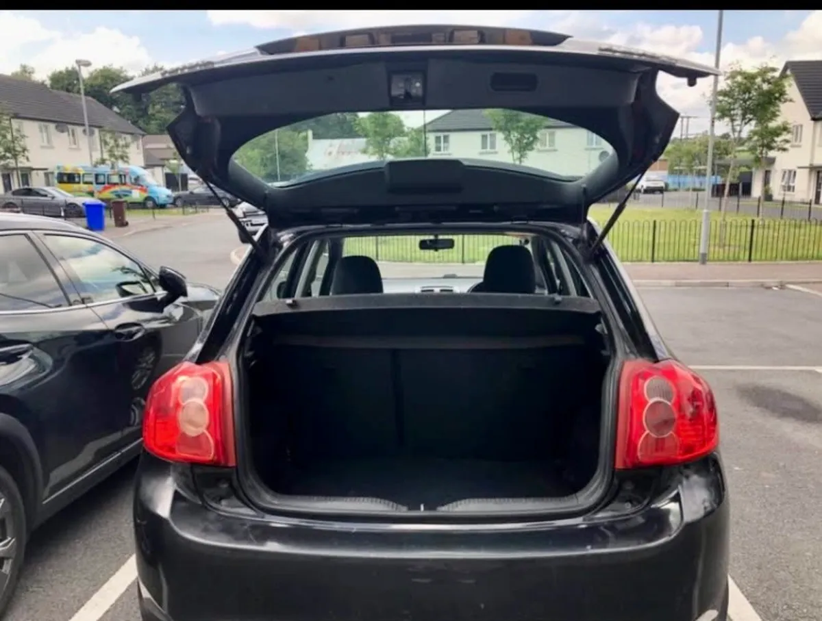 Toyota Auris - Image 4