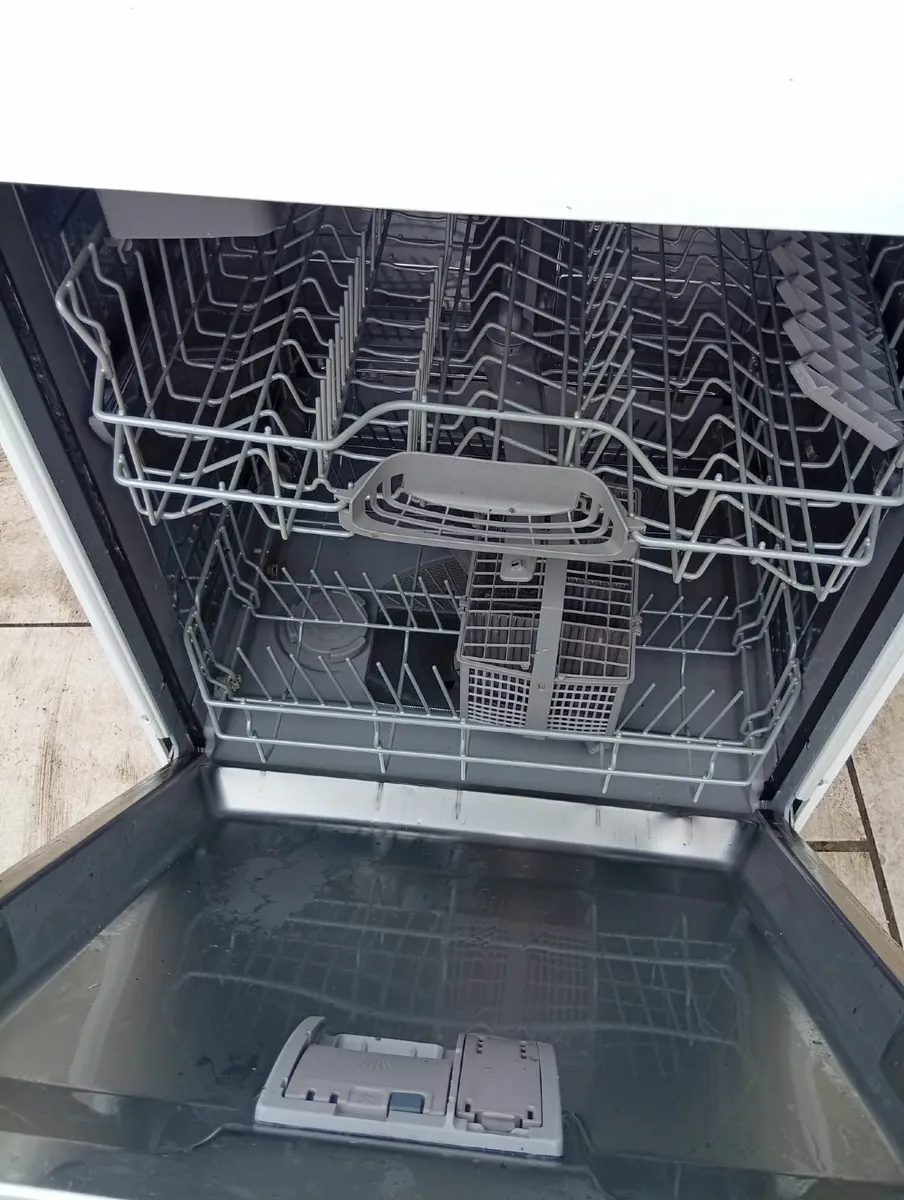 Bosch Dishwasher - Image 3