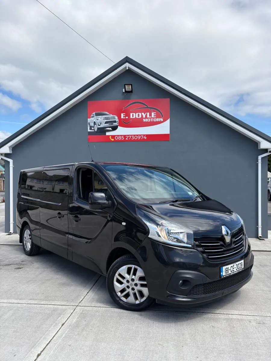 2018 Renault Trafic Sport Crew Cab 6 Seats - Image 1