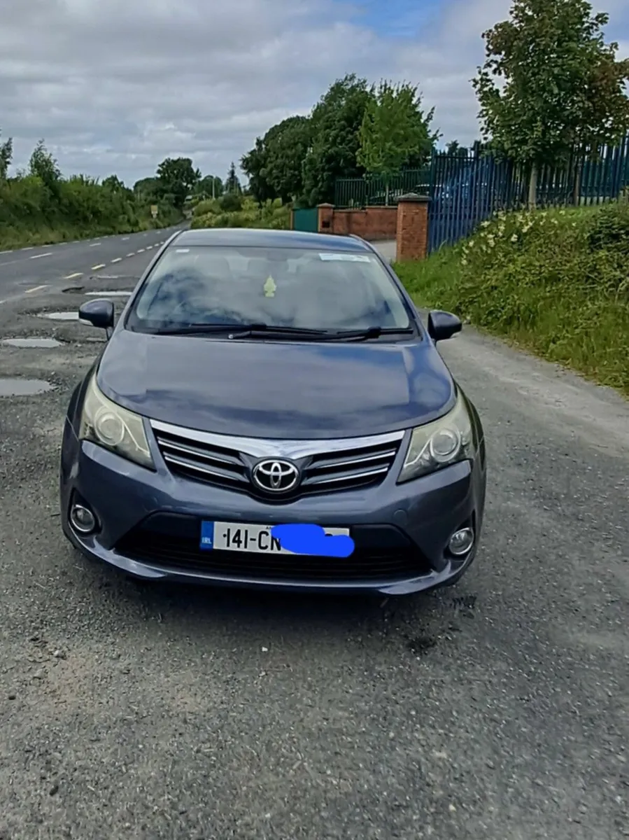 Toyota Avensis 2014 - Image 1