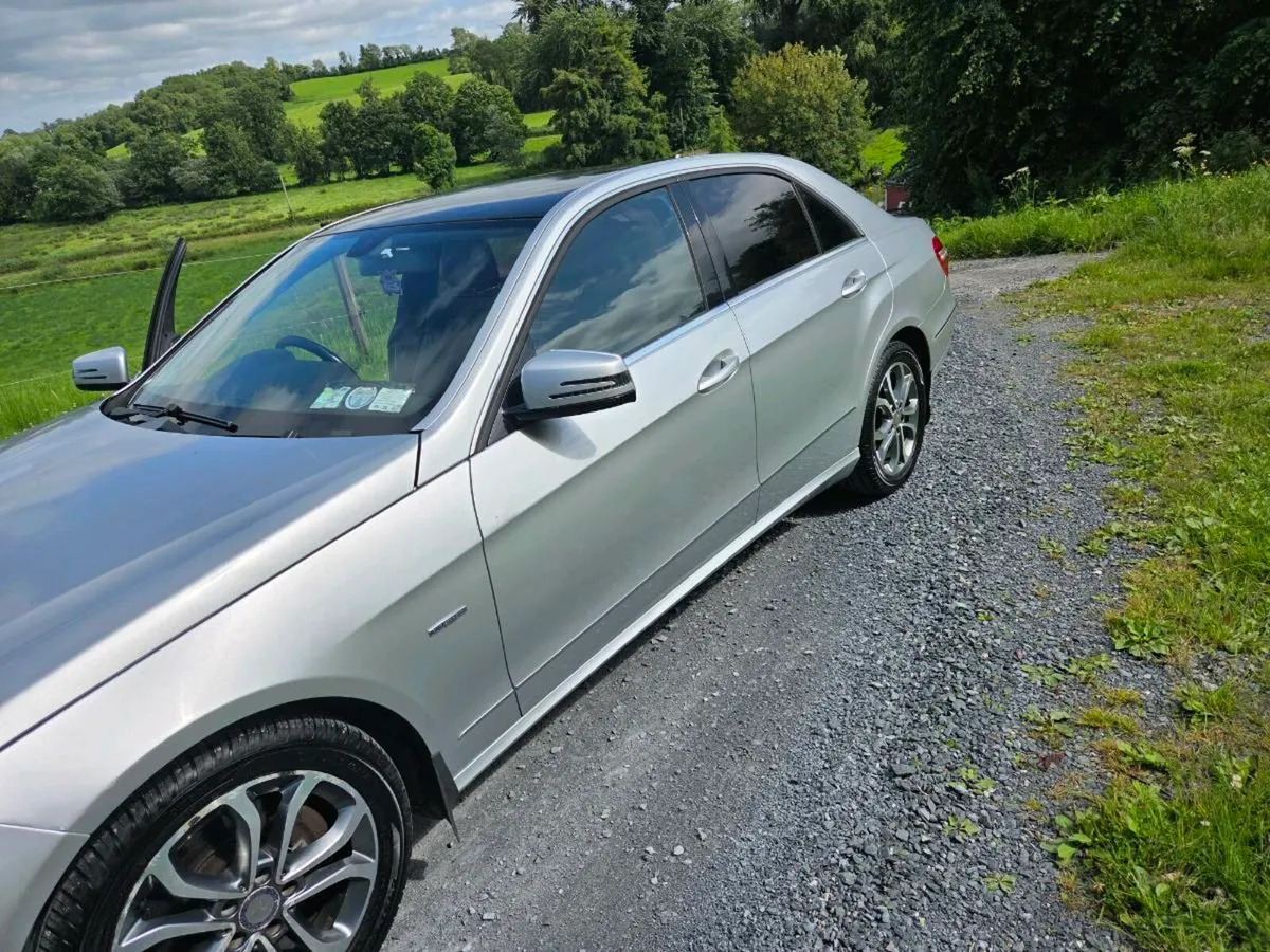 Mercedes  E250 diesel - Image 2