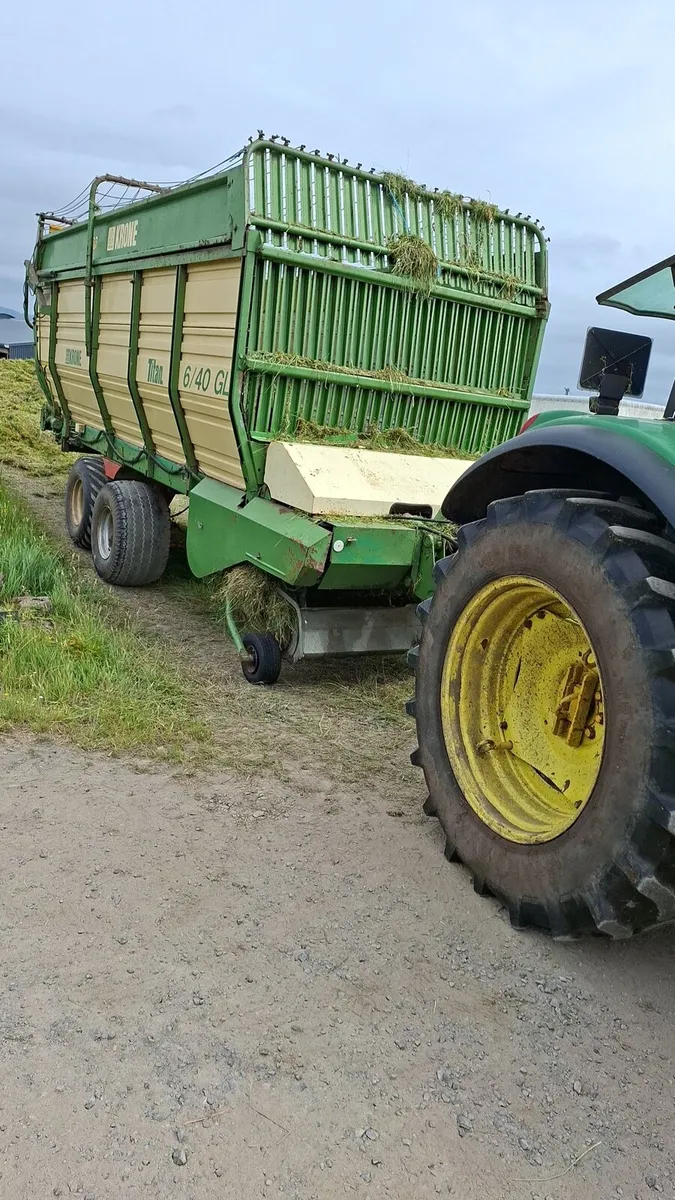 Krone silage wagon - Image 1
