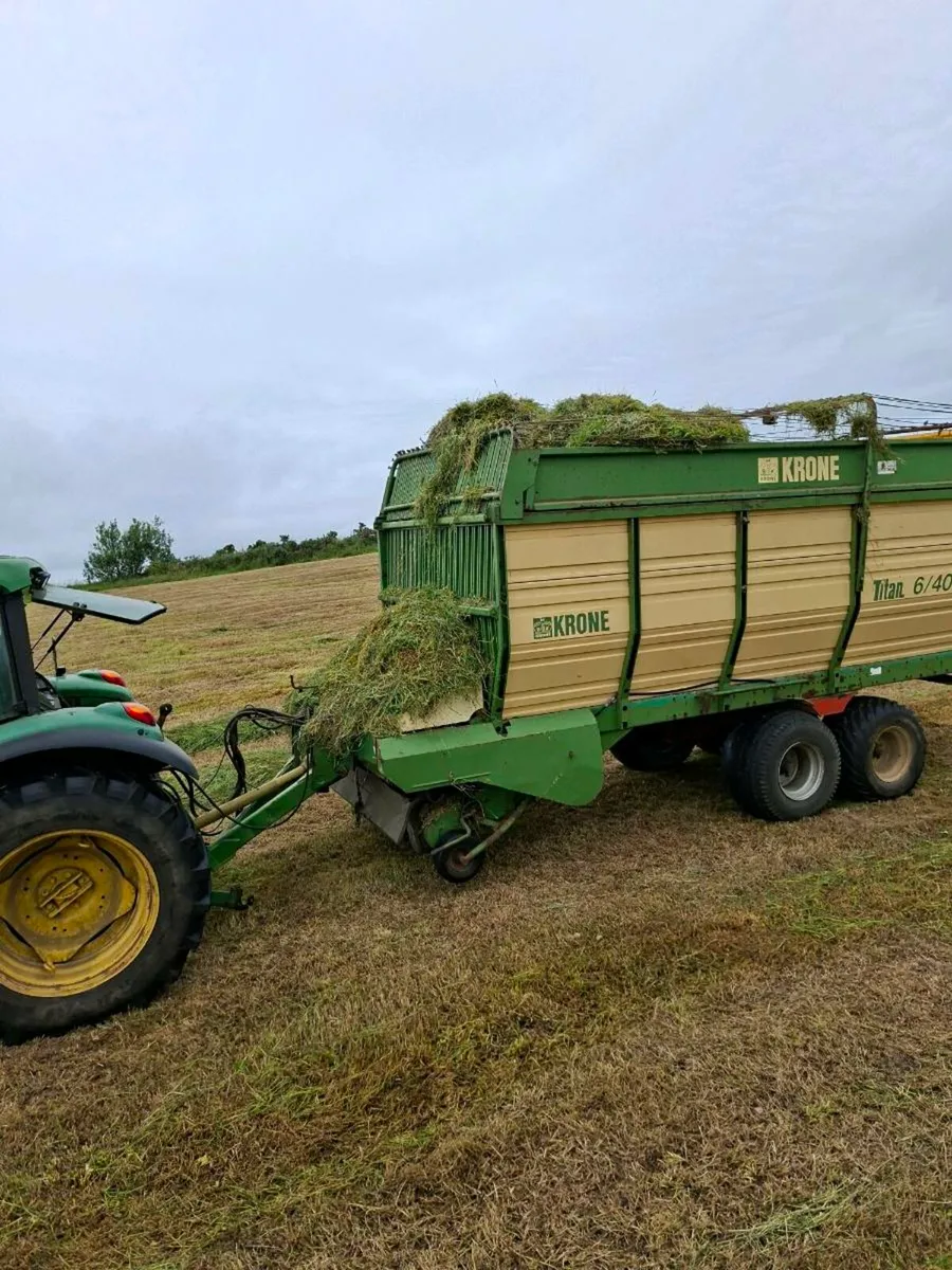 Krone silage wagon - Image 3