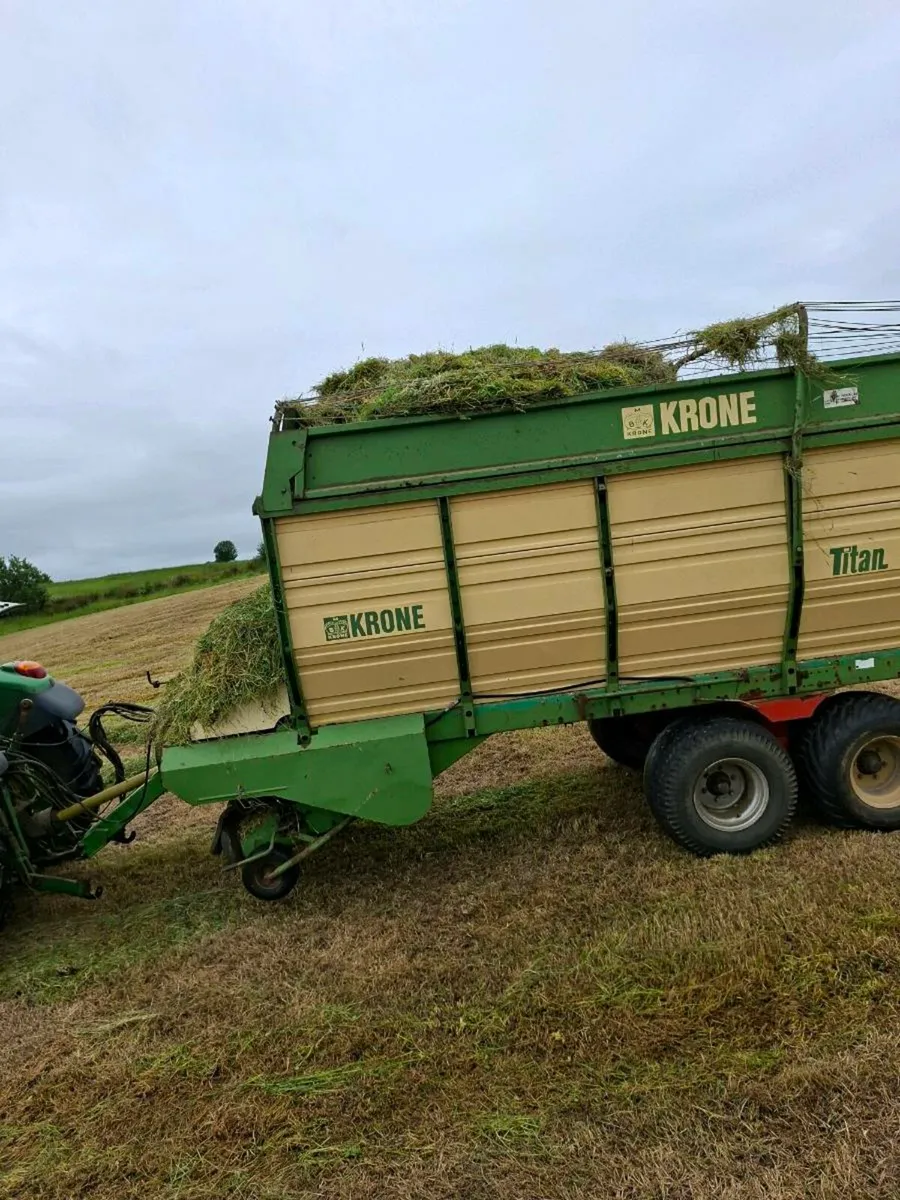Krone silage wagon - Image 4