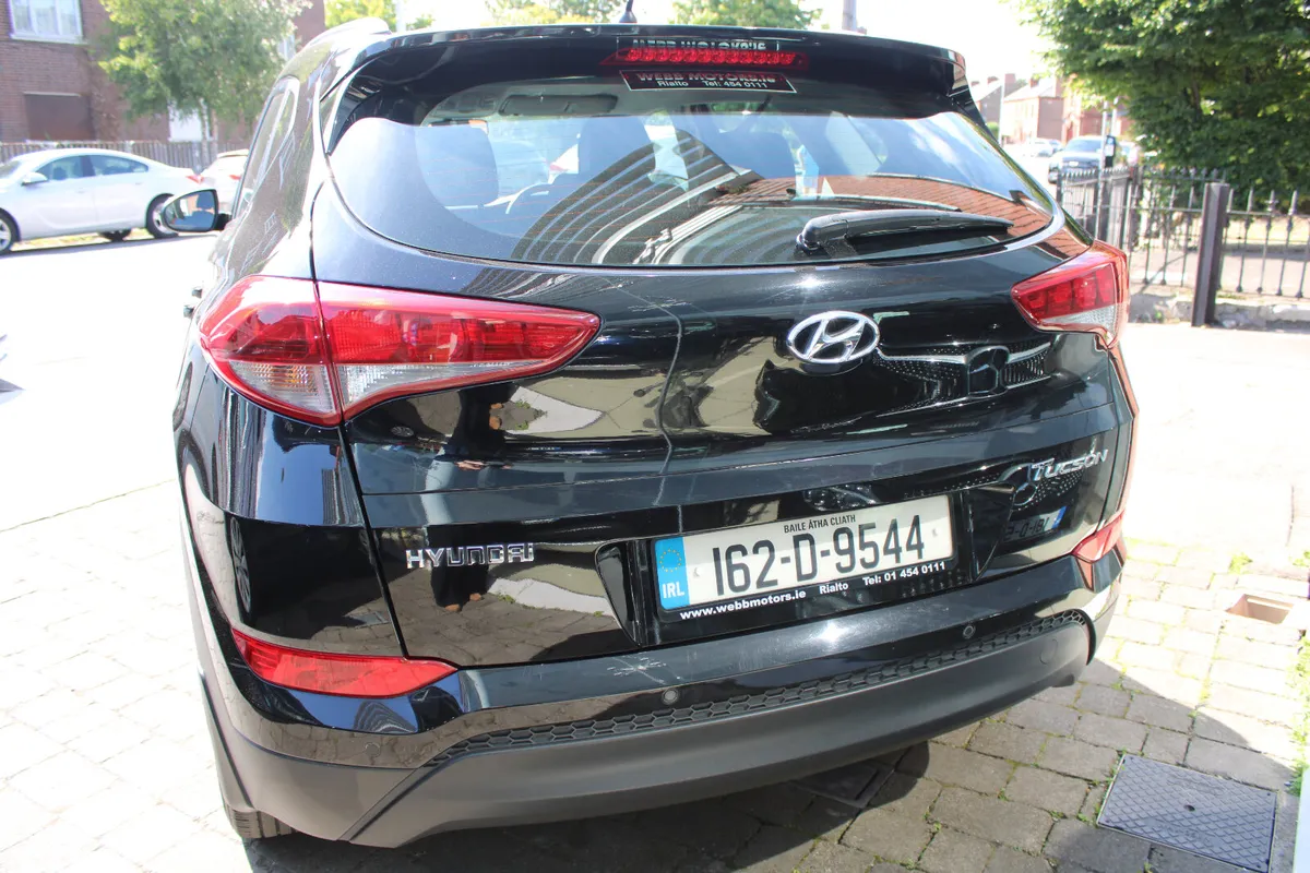 Hyundai Tucson 1.7 COMFORT 2016 - Image 4