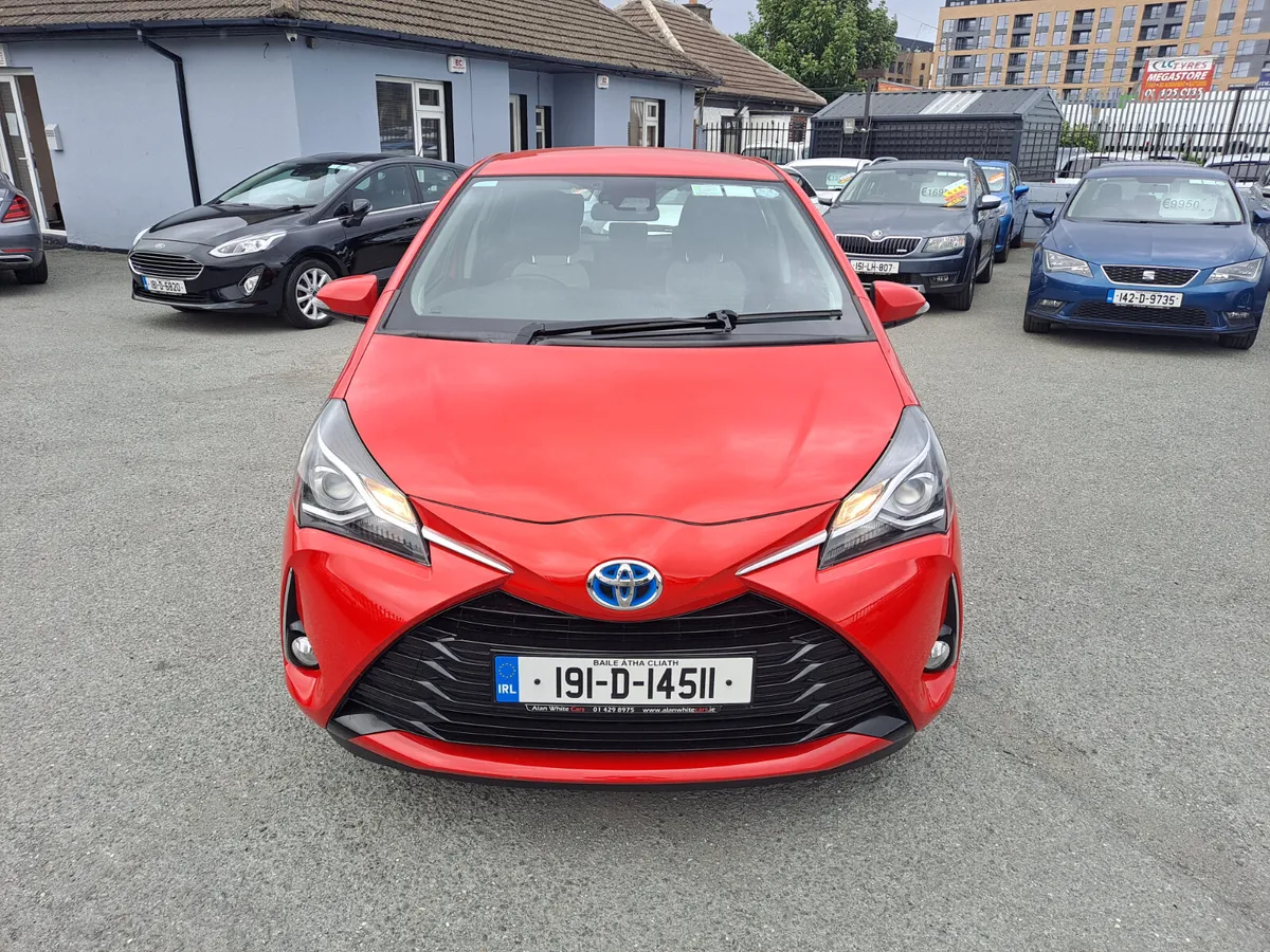 Toyota Yaris 2019 HYBRID 5DR LUNA  AUTO - Image 3
