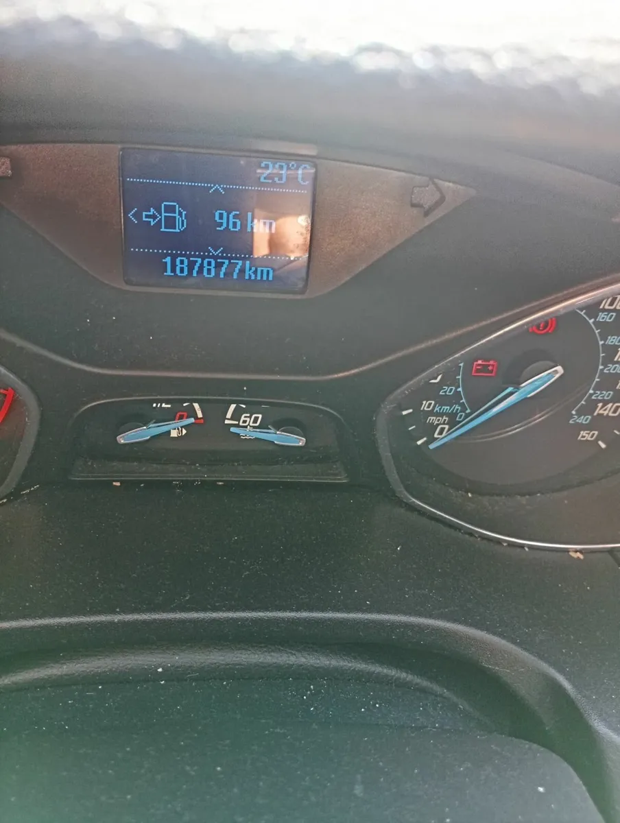 Ford Focus 2013 - Image 2
