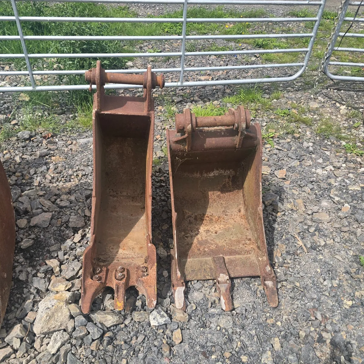45mm pin buckets - Image 1