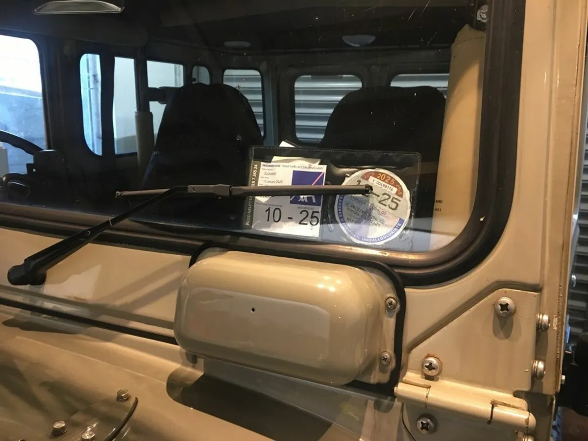 TOYOTA LANDCRUISER BJ 40 1983 - Image 2