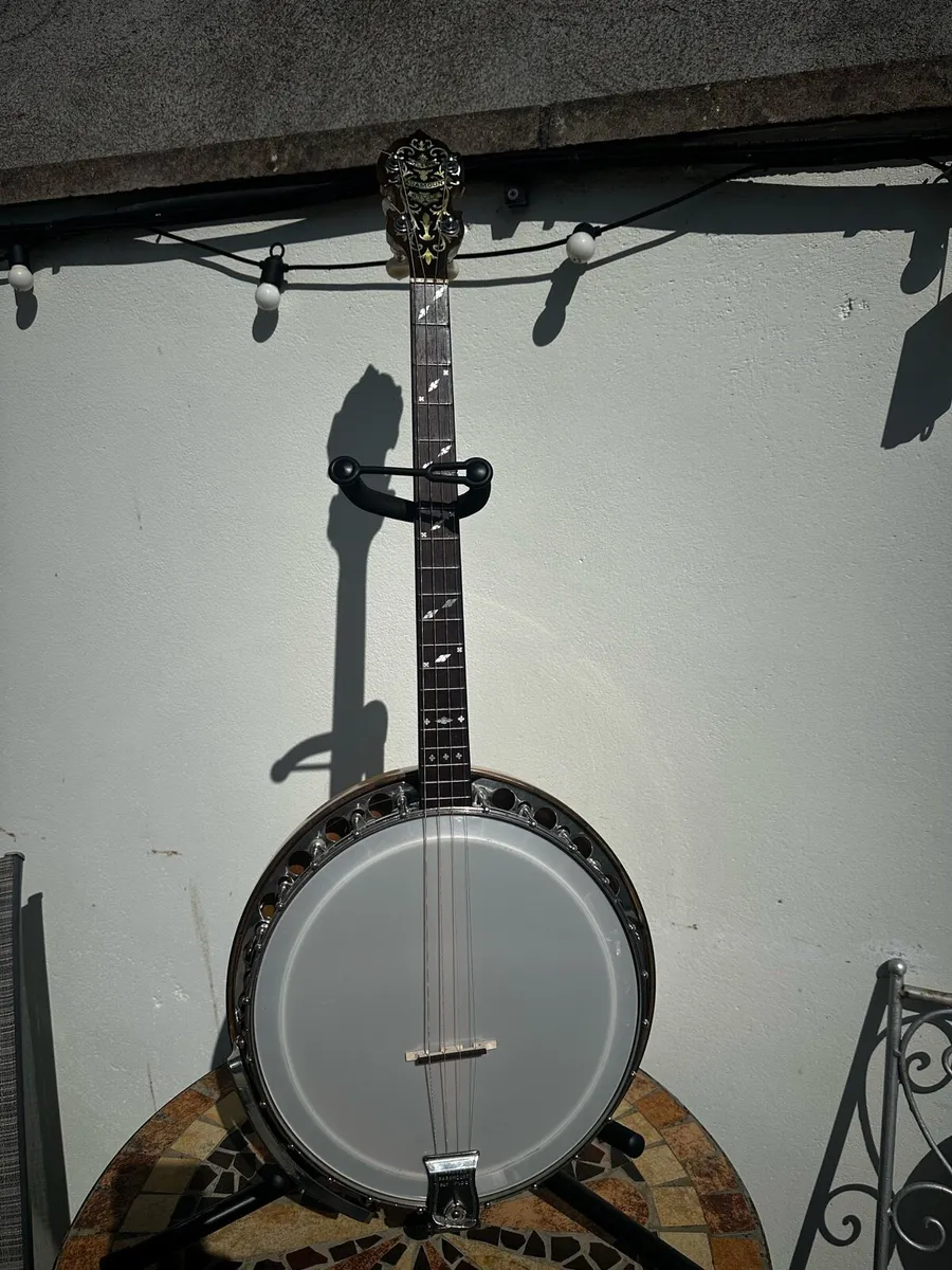 Banjo - Image 1