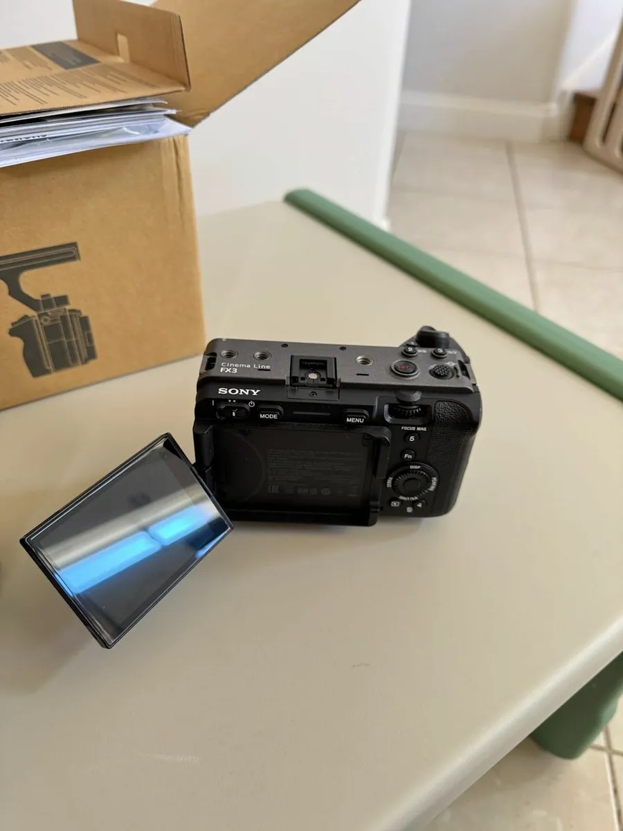 Sony Fx3 with XLR handle - Image 4