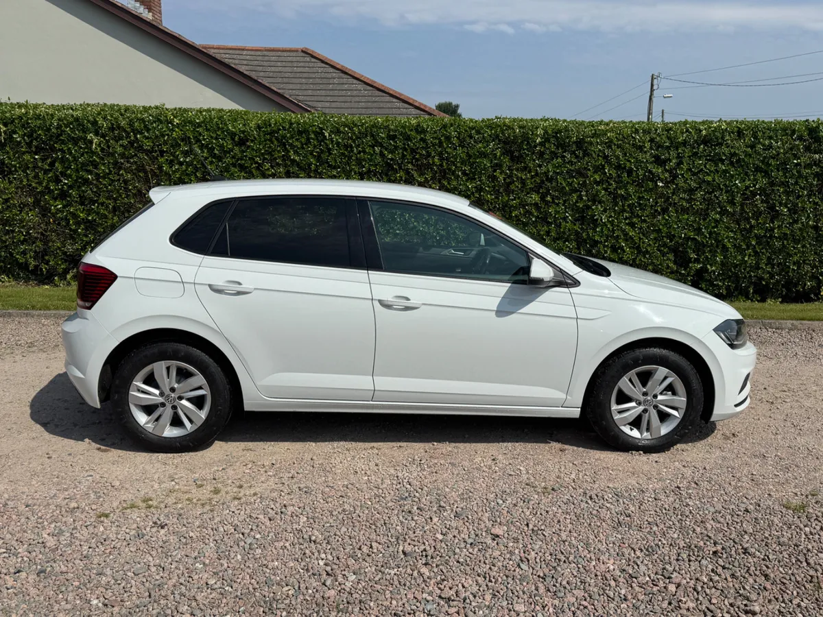 201 Volkswagen Polo Comfortline DSG - Image 3
