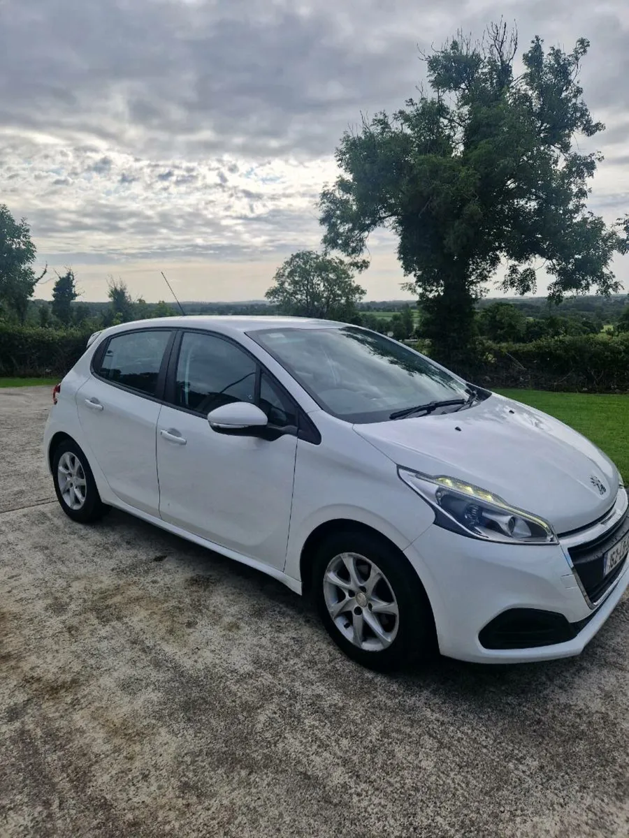 Peugeot 208 ACTIVE - Image 3
