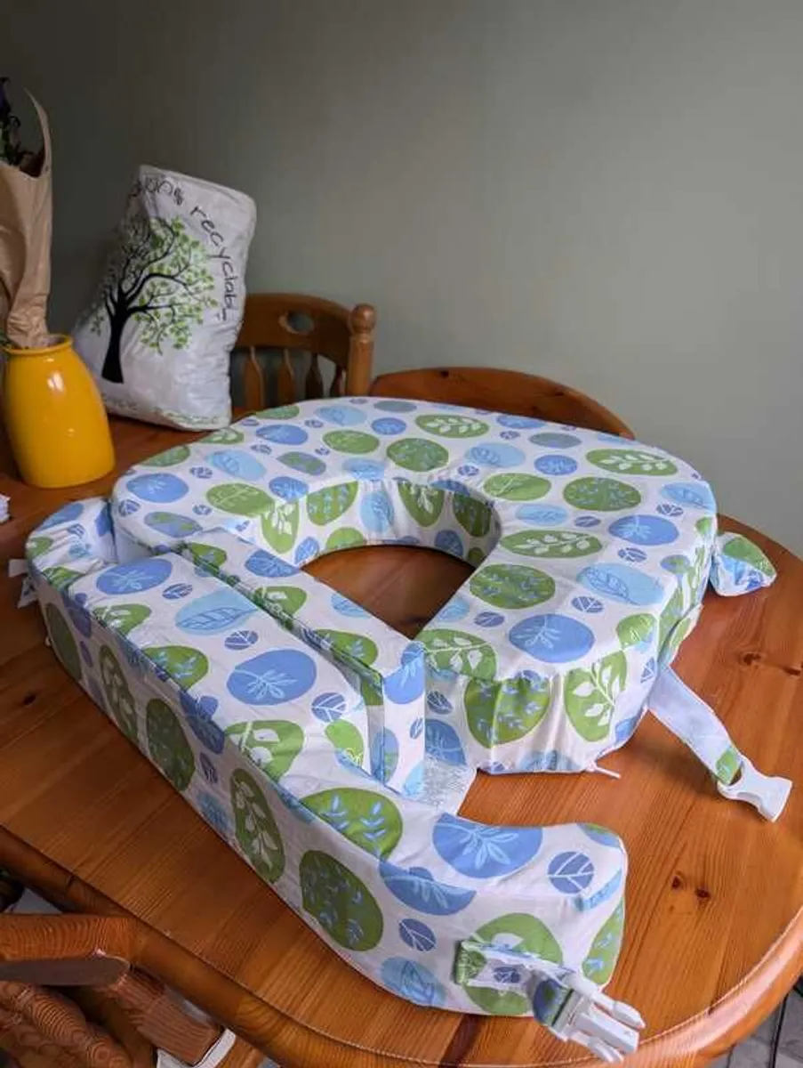 Breast Friend Twin Nursing pillow - Image 3