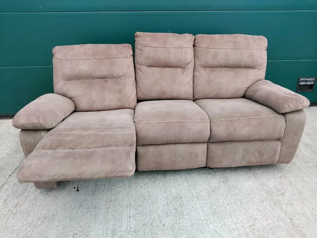 3 seater recliner sofa soft suaiðue - Image 1