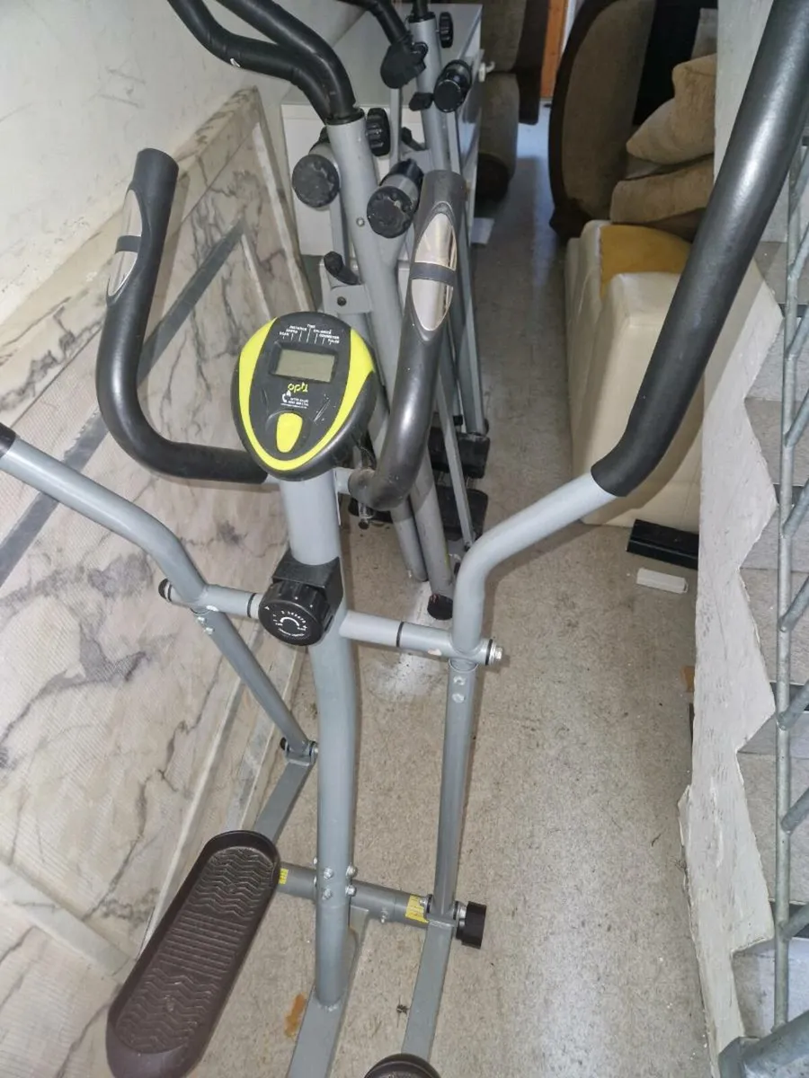 Crosstrainer - Image 1