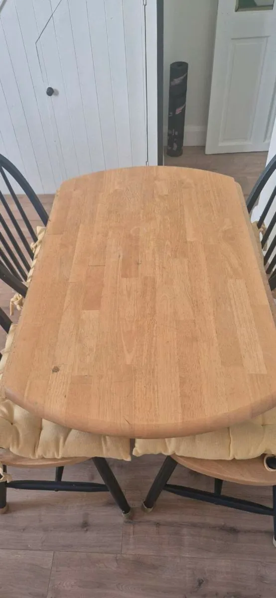 Kitchen Table with Four Chairs - Image 4