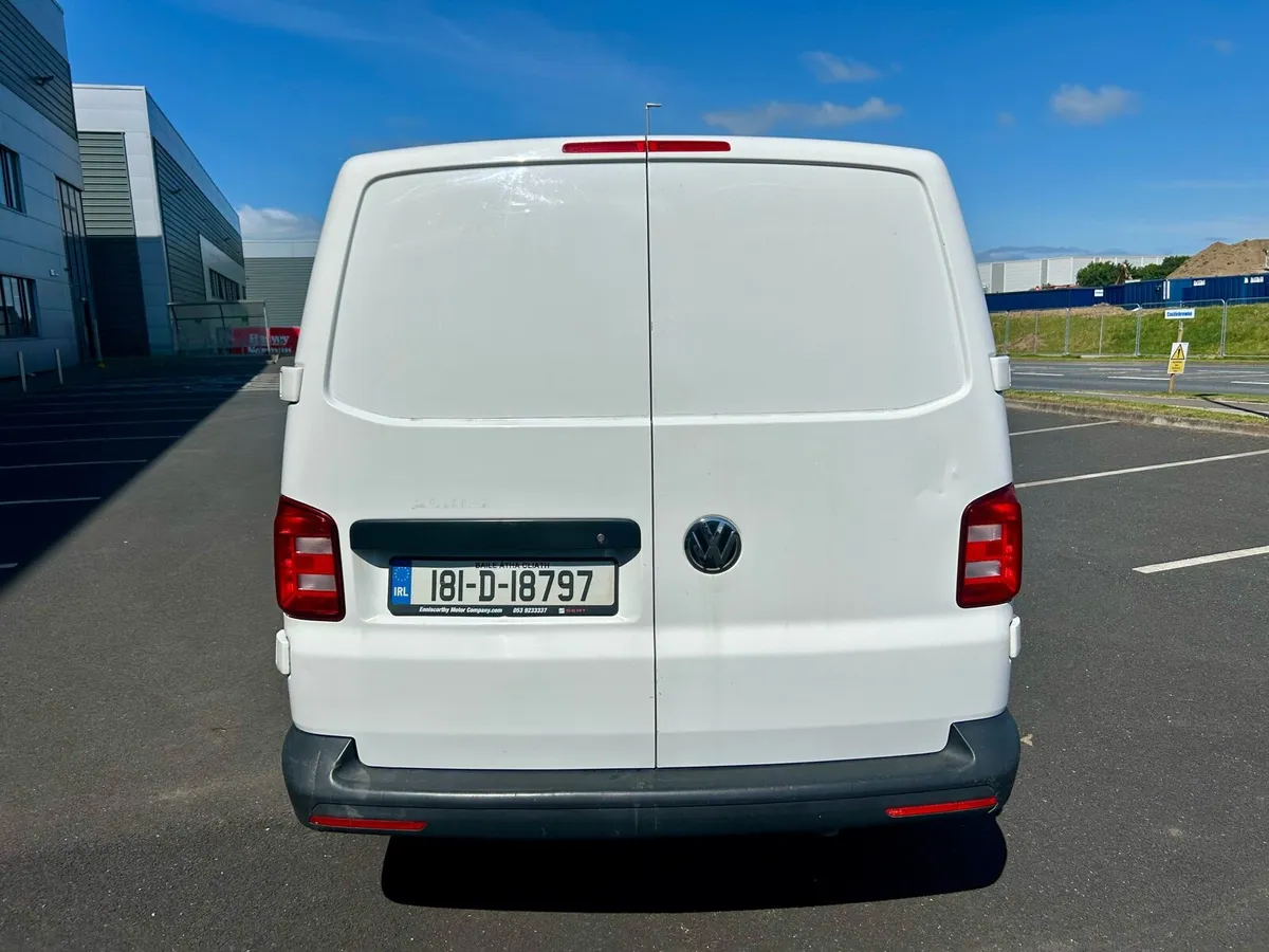 2018 Volkswagen Transporter New Test - Image 4