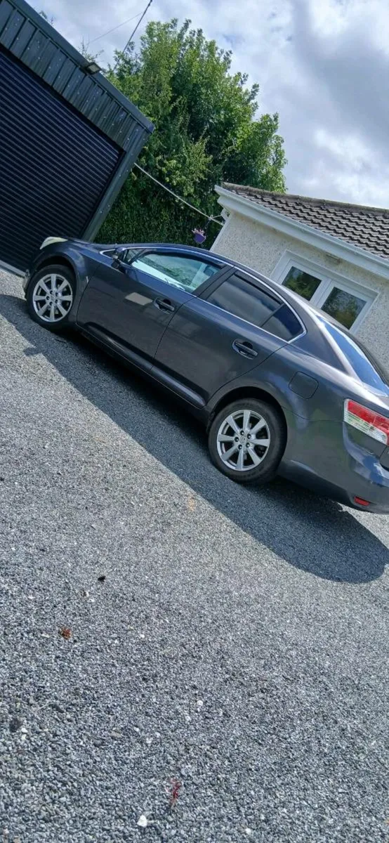 Toyota Avensus - Image 1