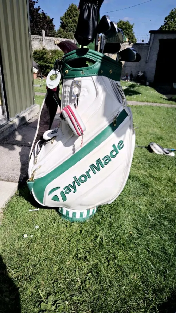 Taylormade masters 2022 tour bag - Image 1