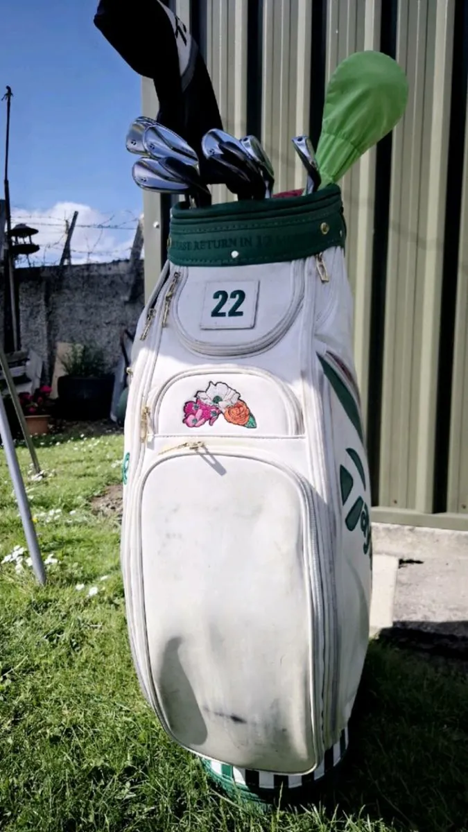 Taylormade masters 2022 tour bag - Image 3
